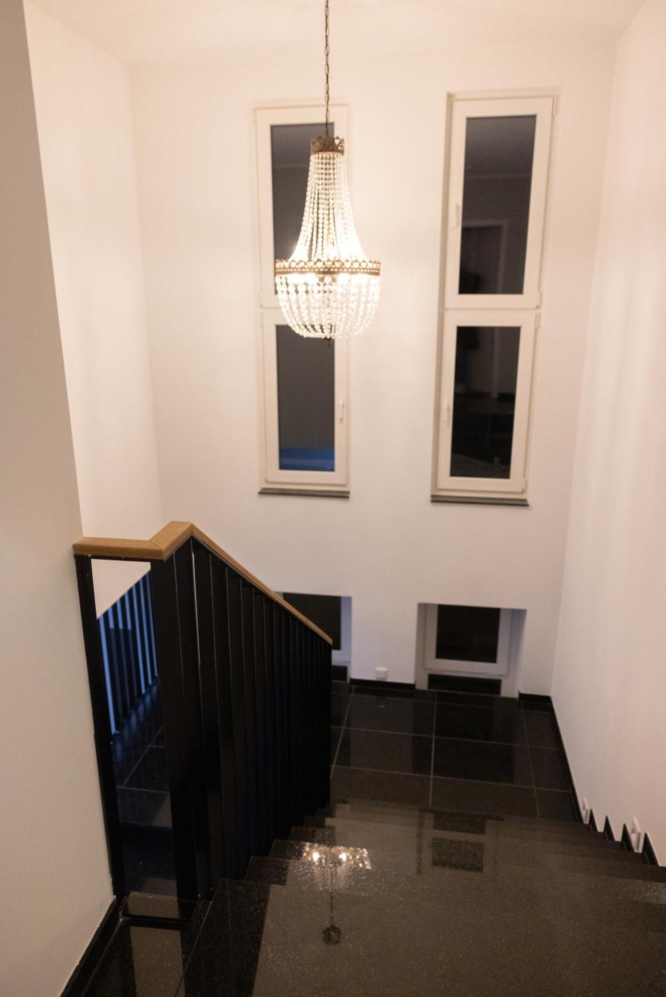 Neubau Apartment Mit Kamin Und Terrasse In Premium Lage Parkplatz Inklusive Bielefeld Exterior photo
